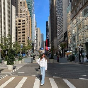 Meet Your Posher, Kayla!